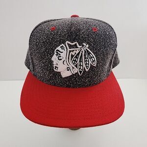 Mitchell & Ness Chicago Blackhawks NHL snap‎ back gray red baseball hat